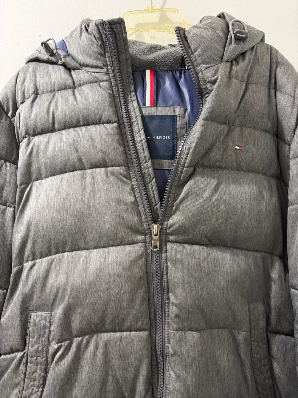 Tommy Hilfiger Men's Heather Gray Quilted Puffer Jacket with Hood